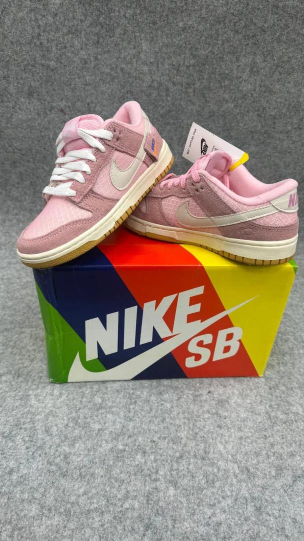 ZAPATILLAS NIKE TEDDY