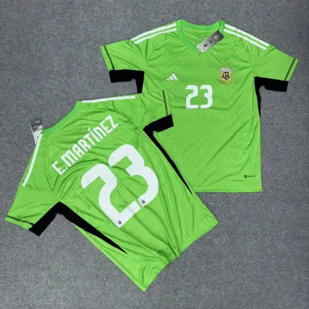 DIBU MARTINEZ 23